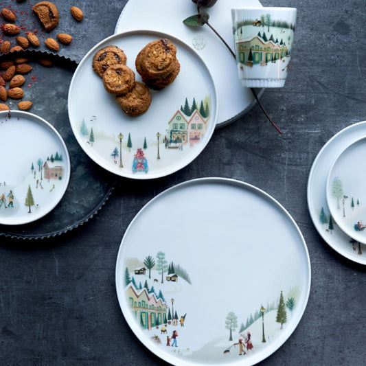 Winter La Plagne Holiday Salad/Dessert Plate  - Set of 4