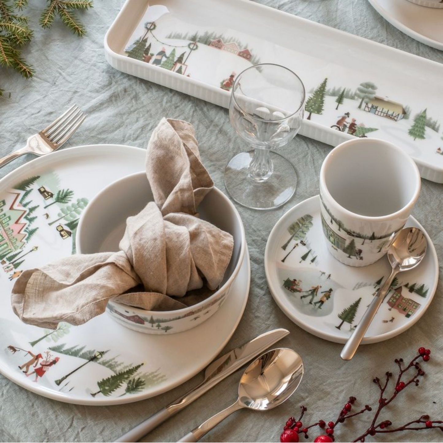Winter La Plagne Holiday Dinner Plate - Set of 4