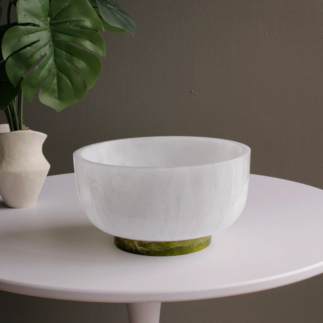Round Bowl with Base - White/Green Resin