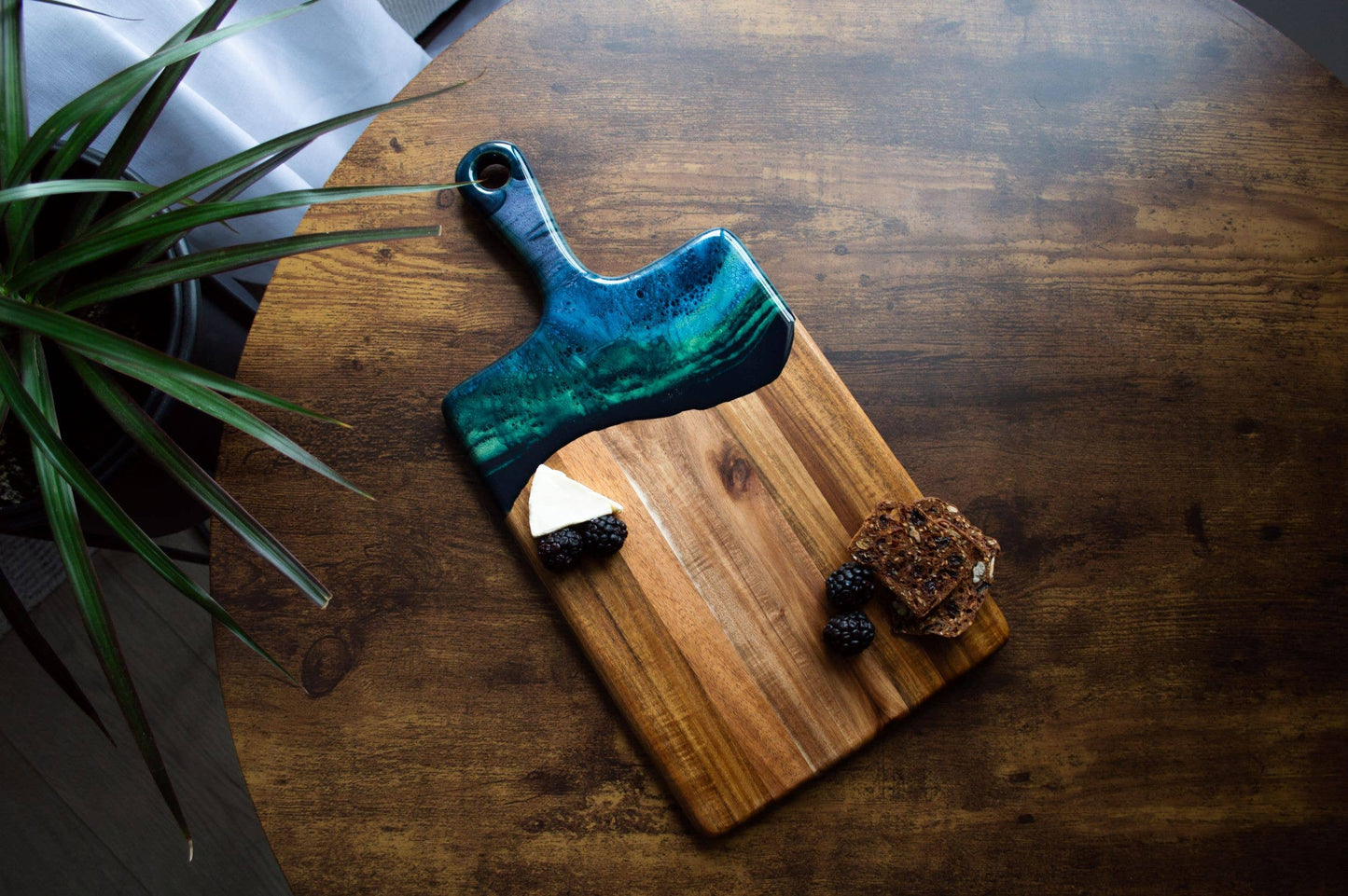 Serving Charcuterie Board - Wood Medium