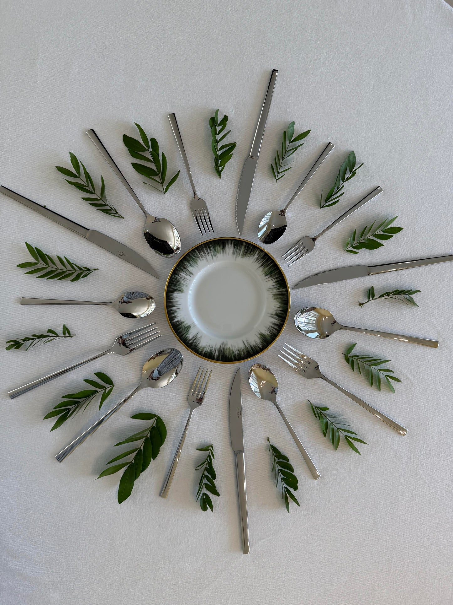 Vela Flatware - 5  Piece Set