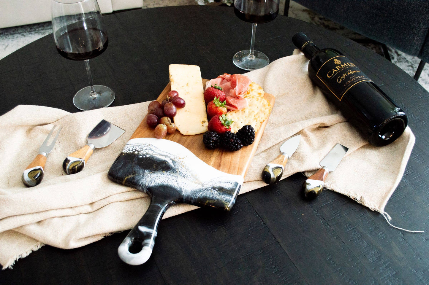 Serving Charcuterie Board - Wood Medium